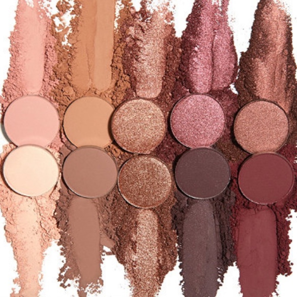 SOLD OUT - ✨ HOST PICK ✨ KKW classic blossom eyeshadow palette - Picture 3 of 8